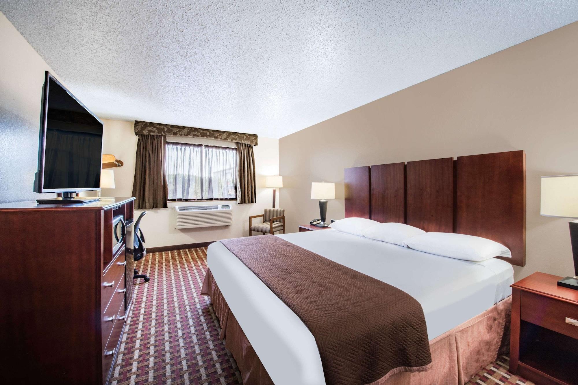 Super 8 By Wyndham Harlingen Tx Hotel Ngoại thất bức ảnh